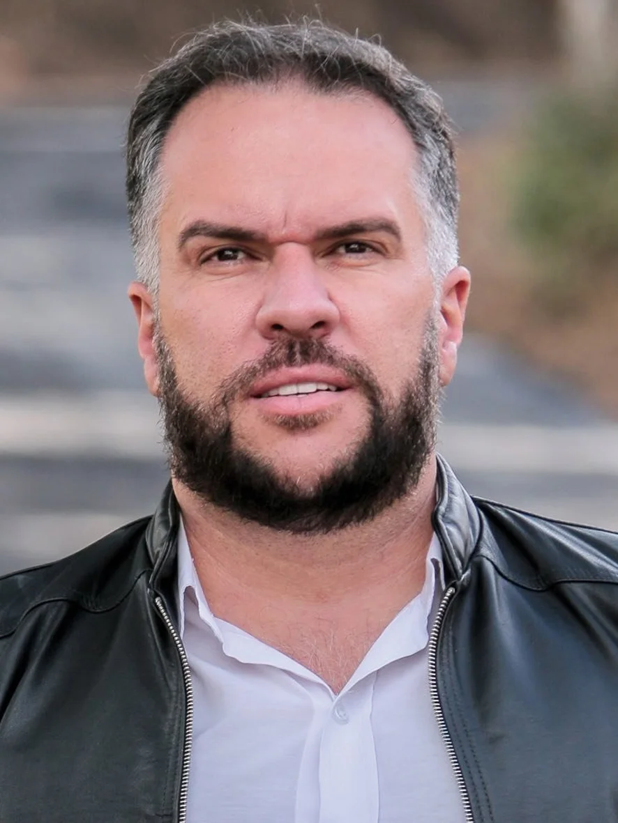 AILTON PEREIRA GOULART